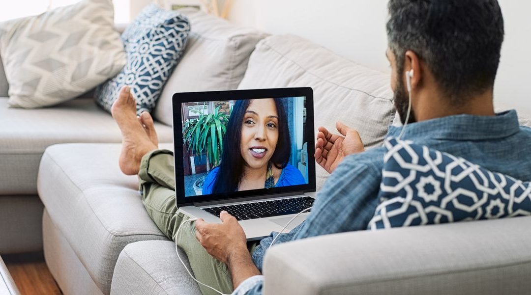 25 Fool-Proof Long Distance Relationship Tips, According to Experts